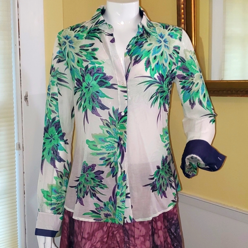 NWOT Elie Tahari peacock flower lightweight button down shirt